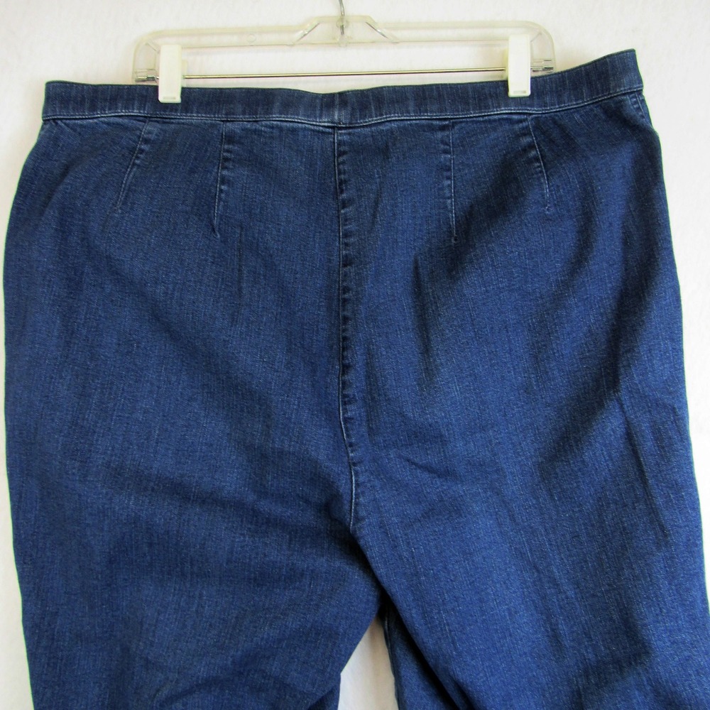 Westbound Woman Essentials Crop Jeans Blue Denim Pull On Women's Size 20W - Picture 2 of 5